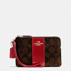 NWT Coach beautiful striped wristlet!! PRICE FIRM